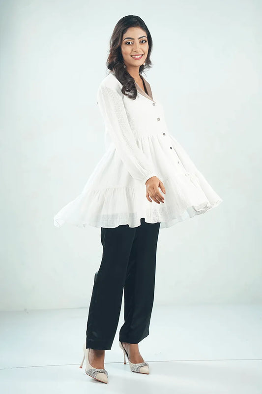 Showstopper Snow Bloom Ruffled Top 1224 000355