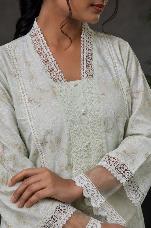 Showstopper Evelyn Kurti 0726 000571
