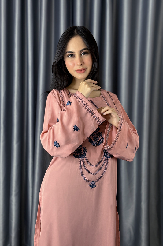 Showstopper Blush Bloom 0825 000428