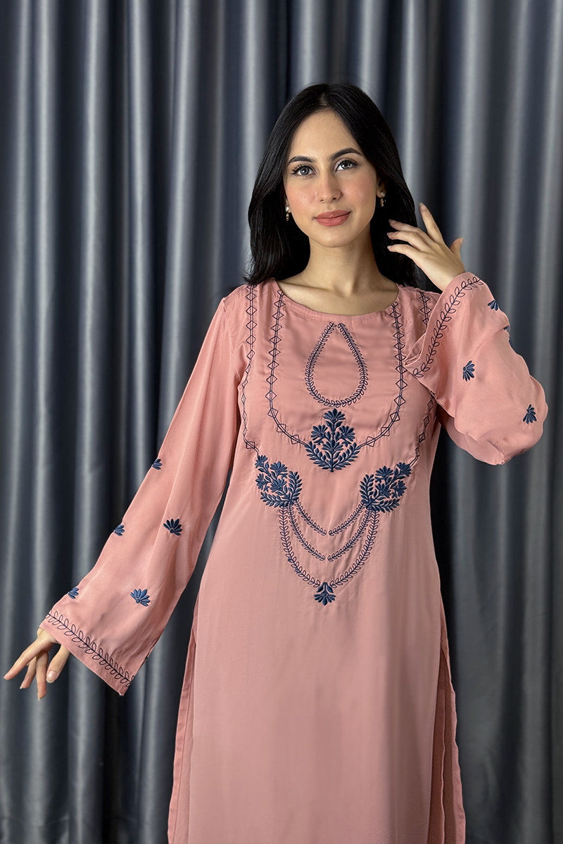 Showstopper Blush Bloom 0825 000428