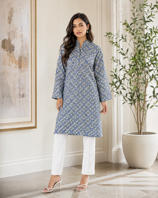 Showstopper Nil Oporajita Kurti 0526 000497